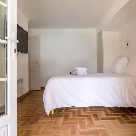 Апартаменти St-tropez/ramatuelle : 5br Avec Piscine Сен-Тропе