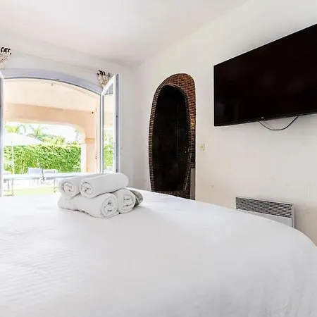 St-tropez/ramatuelle : 5br Avec Piscine Apartment