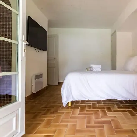St-tropez/ramatuelle : 5br Avec Piscine * 圣特罗佩