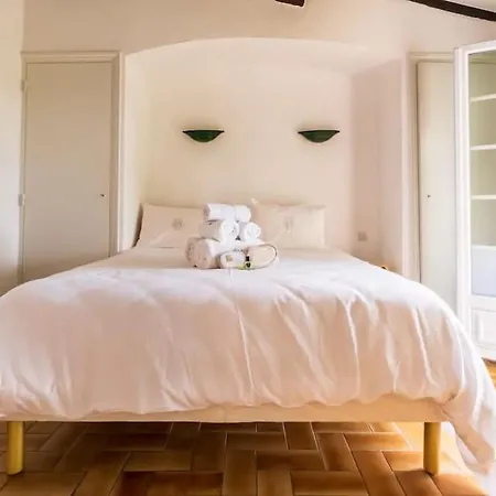 St-tropez/ramatuelle : 5br Avec Piscine 圣特罗佩
