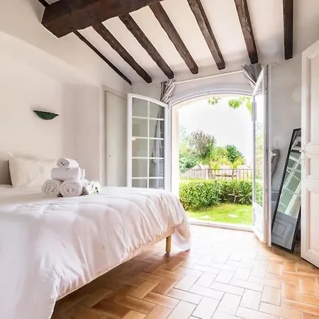 St-tropez/ramatuelle : 5br Avec Piscine Apartment